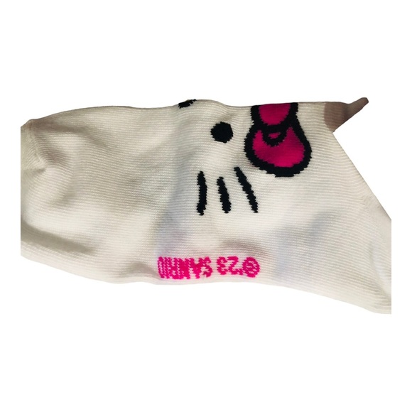 2 pairs Hello‎ Kitty low cut white no show socks new - Picture 6 of 8